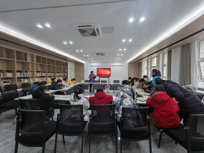 長(zhǎng)東街道清淮路社區(qū)開(kāi)展非遺竹編畫(huà)親子手工制作活動(dòng)